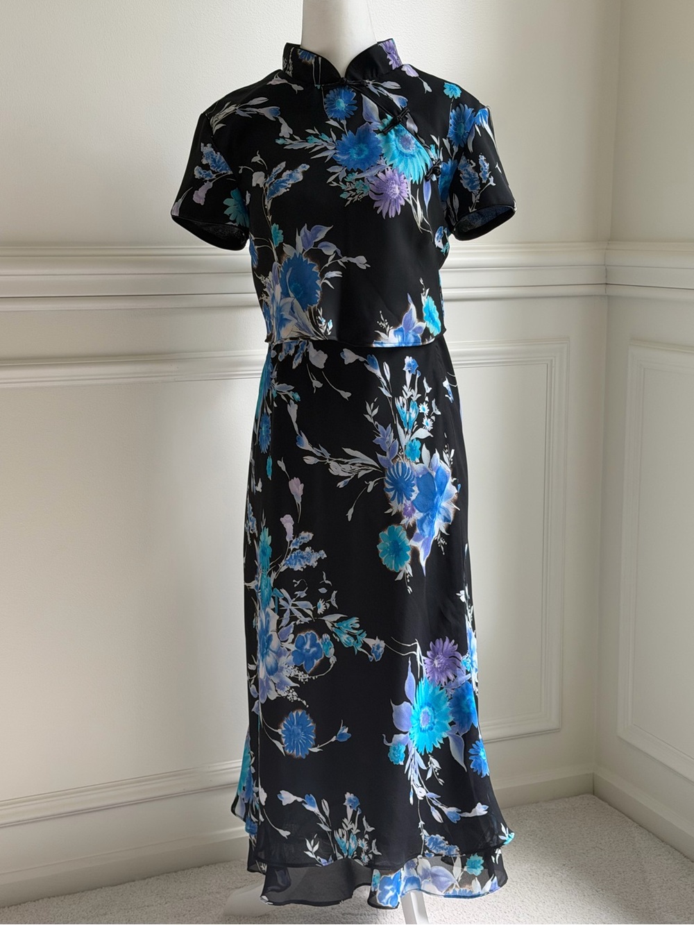 Vintage 90’s Black and Teal Blue Floral Mandarian Collar (Top + Skirt Set)